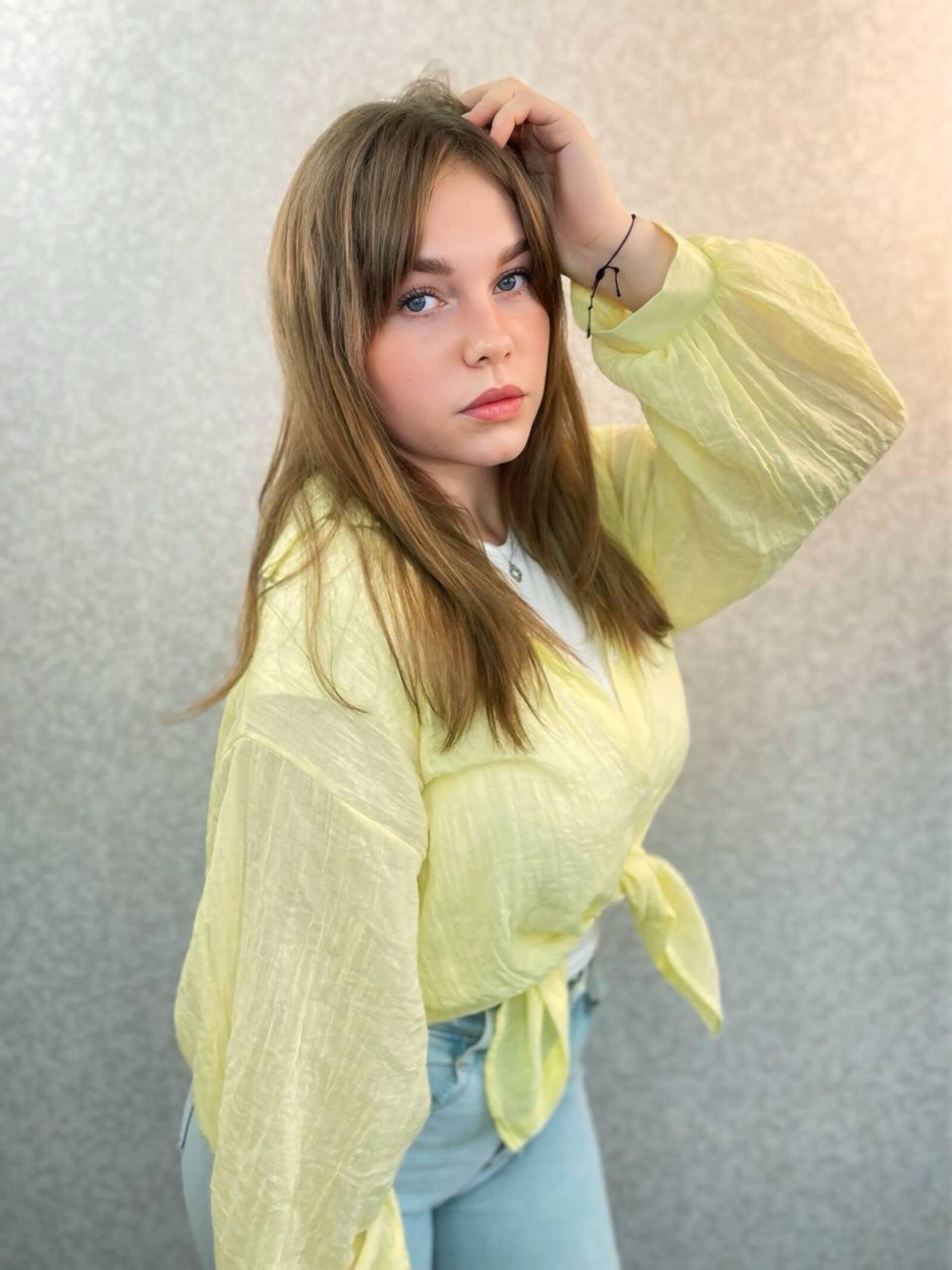 AleenSavannah Live Image