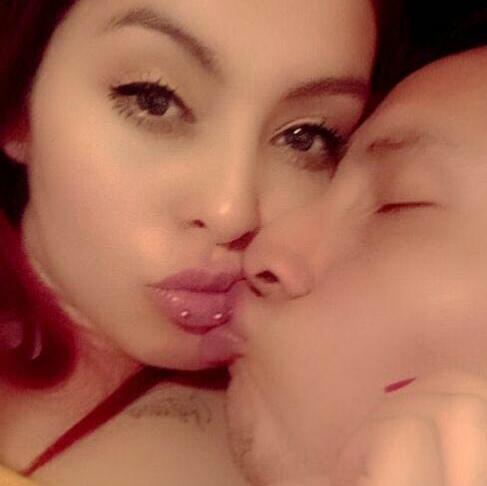 Ambar_and_Lian Live Image