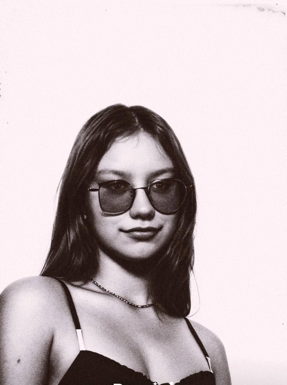 AngelinaLow