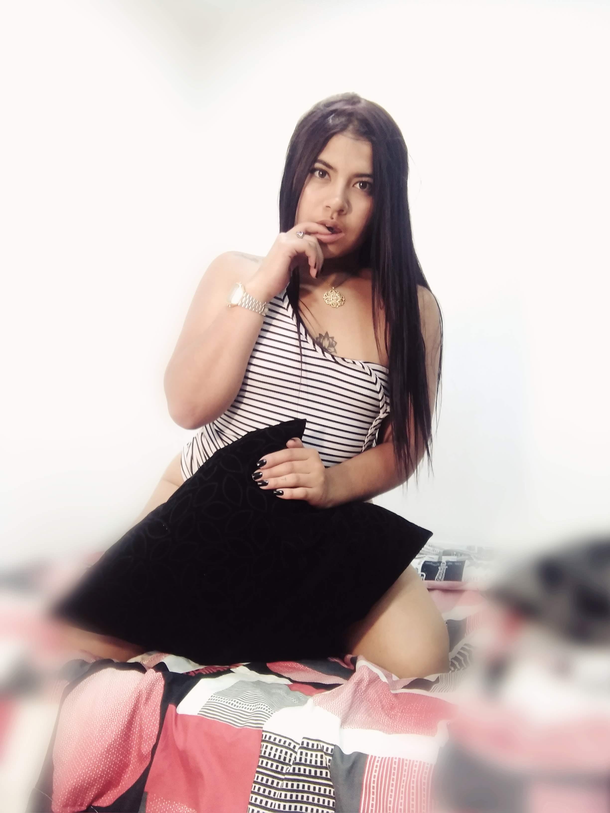 Dulce_cloee Live Image