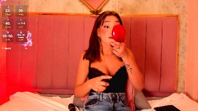 Ellywhiite Live Image