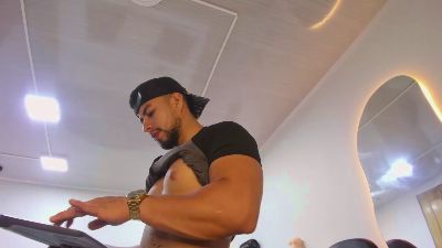 EthanConnort Live Image