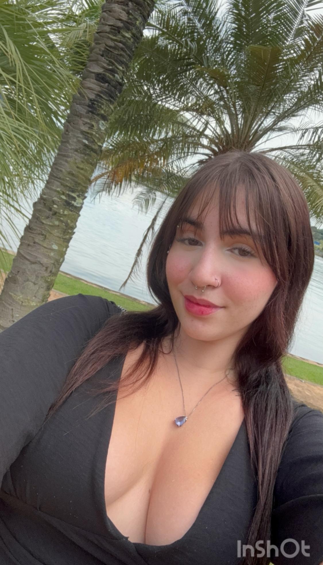 Evy_inocente Live Image
