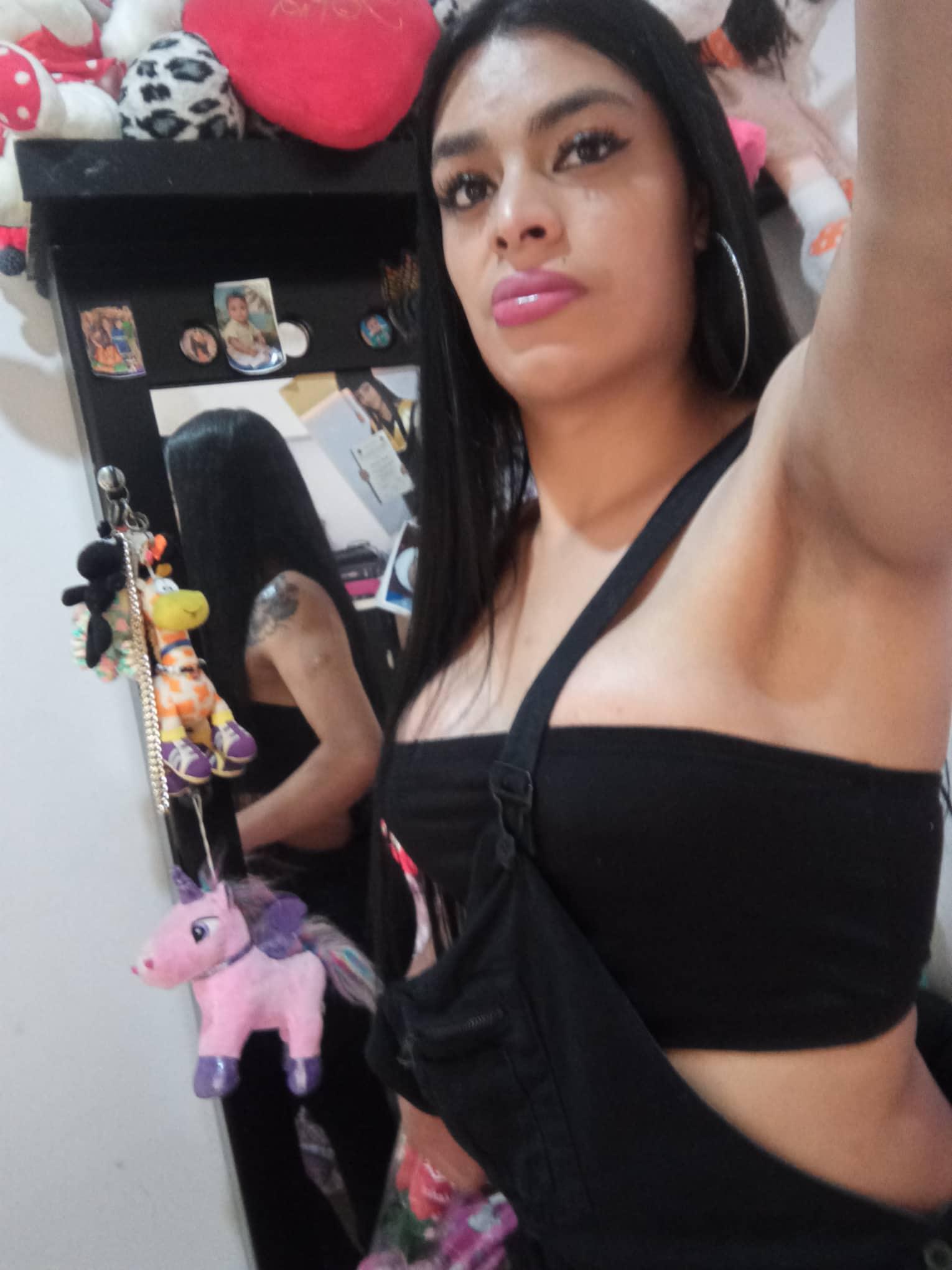 Golositha29 Live Image
