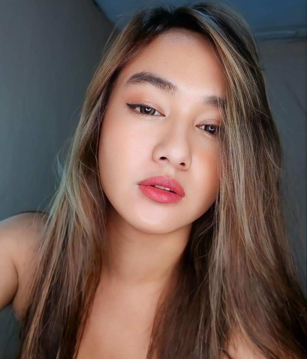 Holycuteangel69 Live Image