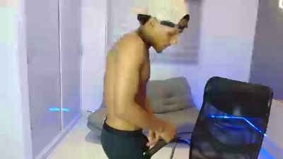 Jonas_lewis1 Live Image