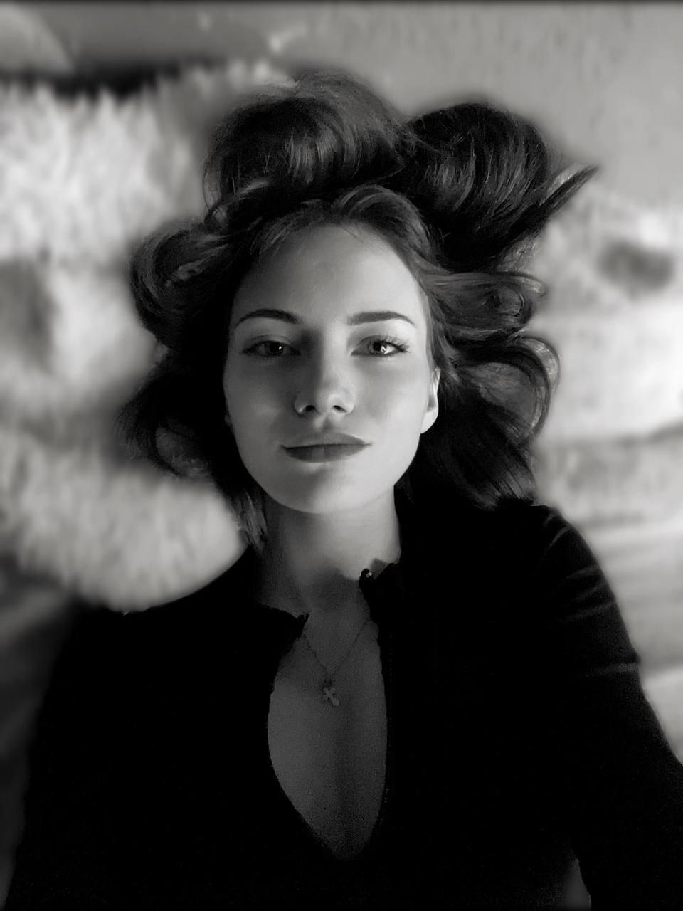KristanNewness Live Image