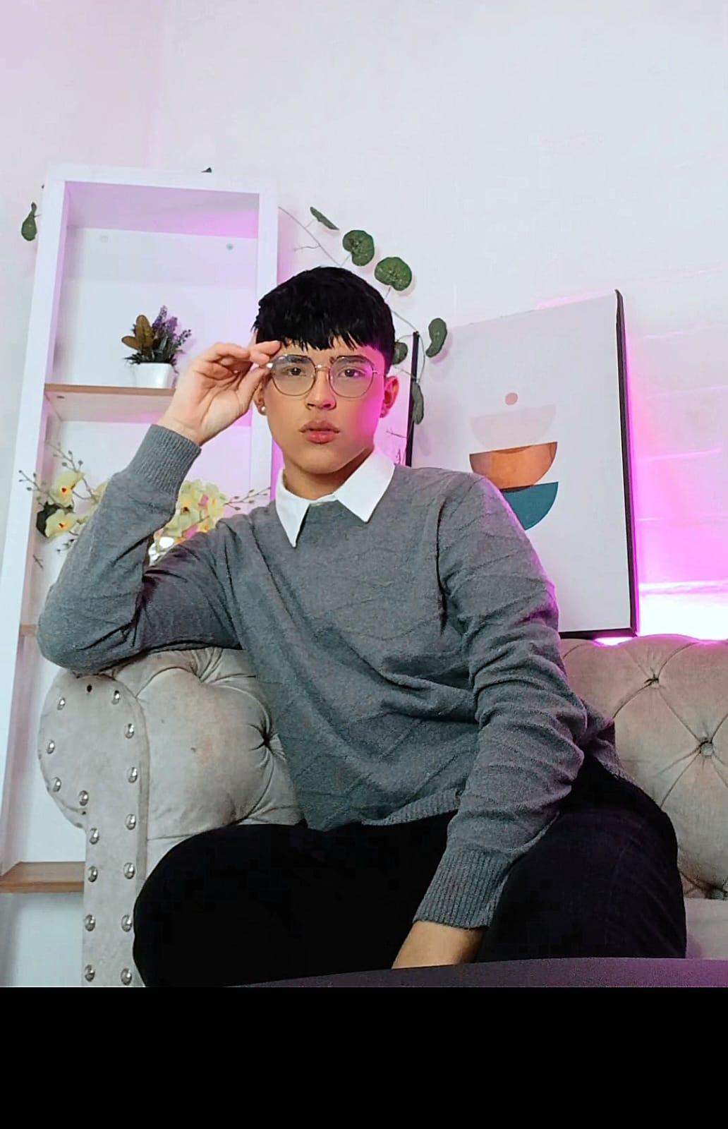 Lucas_lovee Live Image