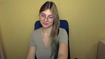 Luna_Lush_ Live Image