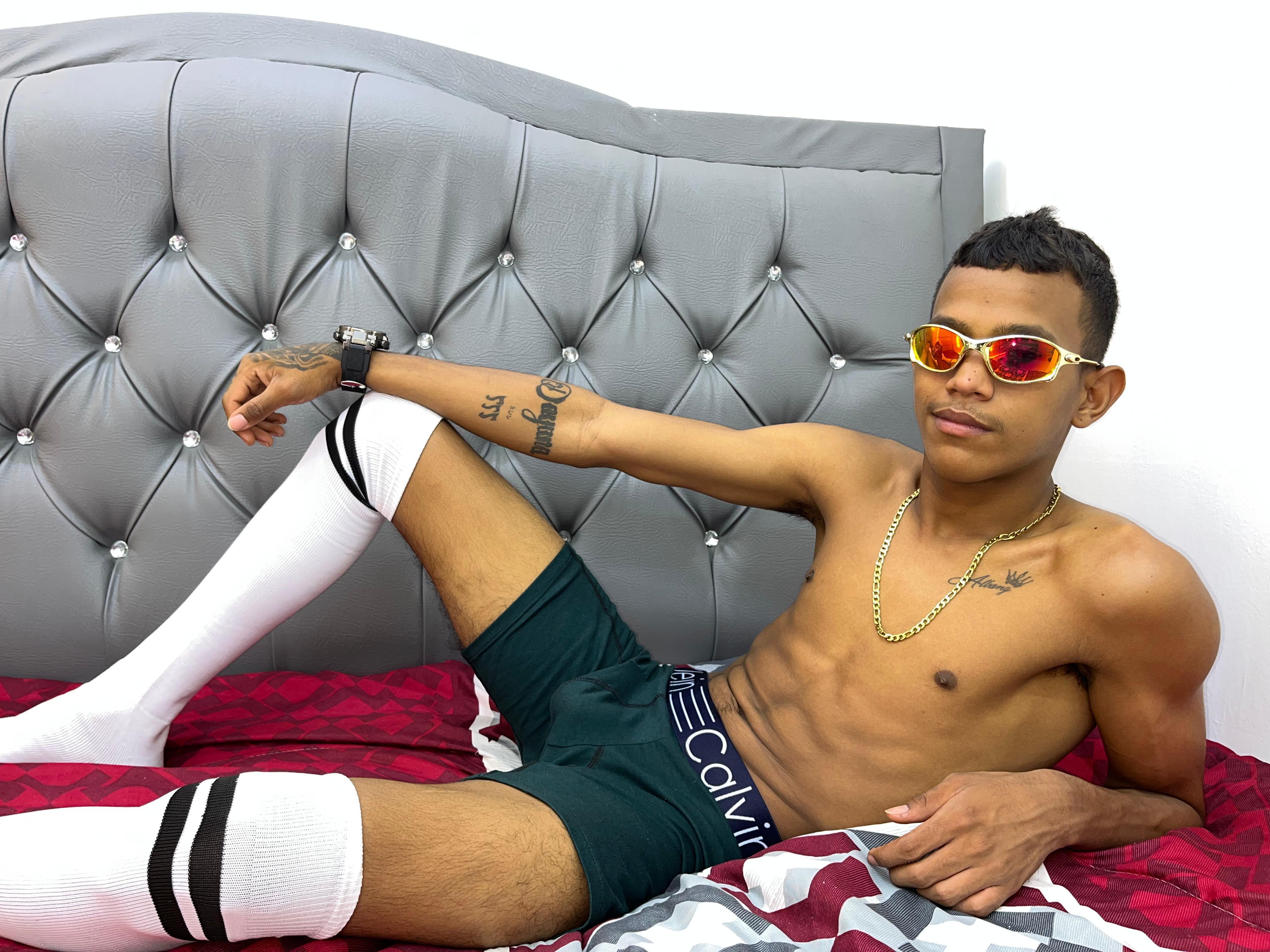 Rory_castro Live Image