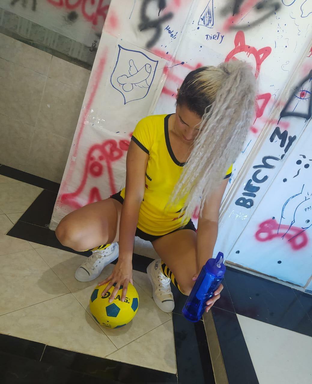 Rossita_Golden1 Live Image
