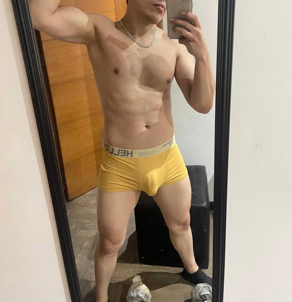 Sebas_RiveraOn Live Image