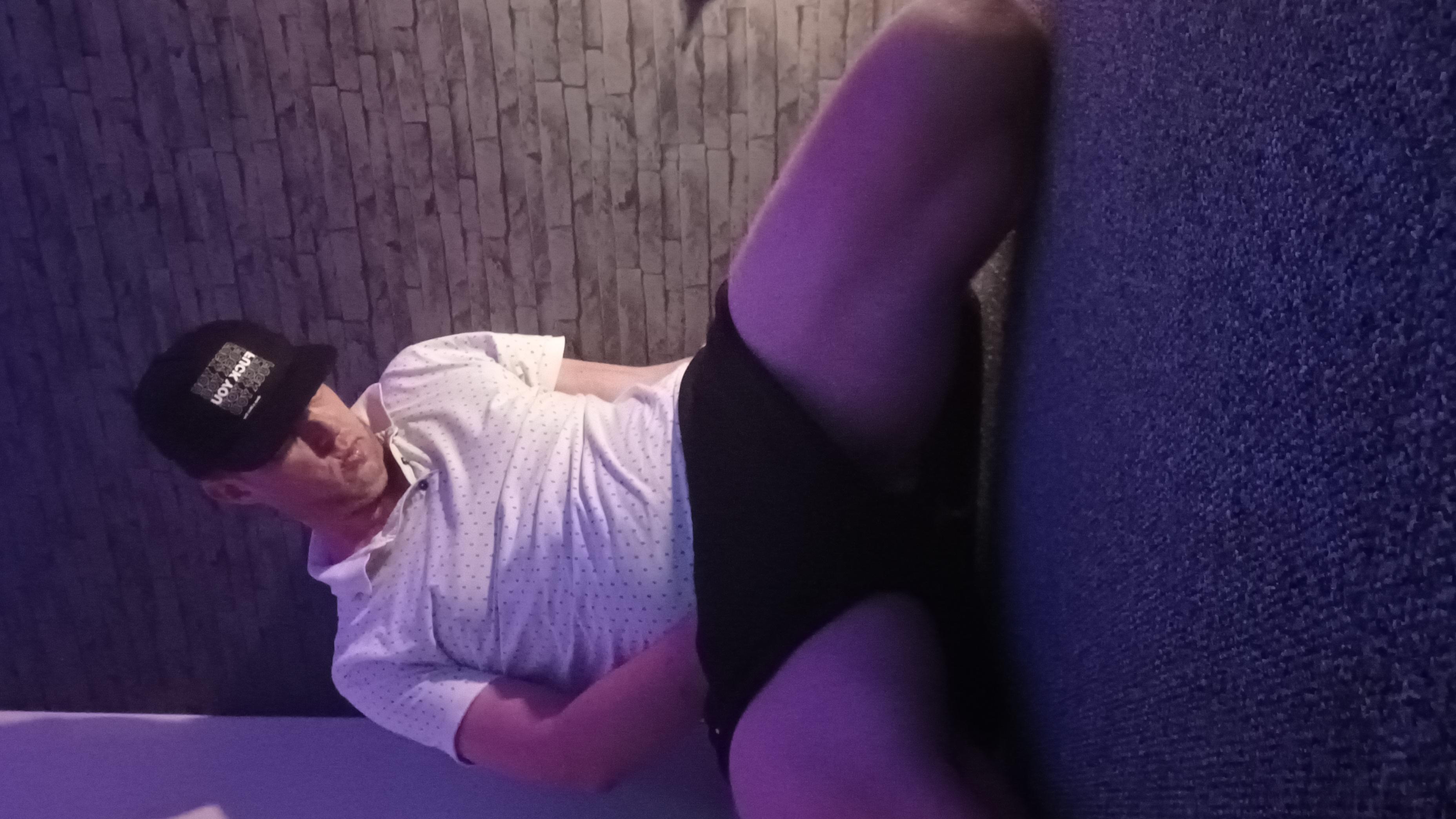 Talldutchgay Live Image