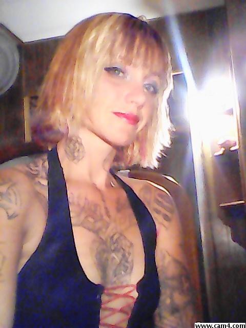 Tat2edmama88 Live Image