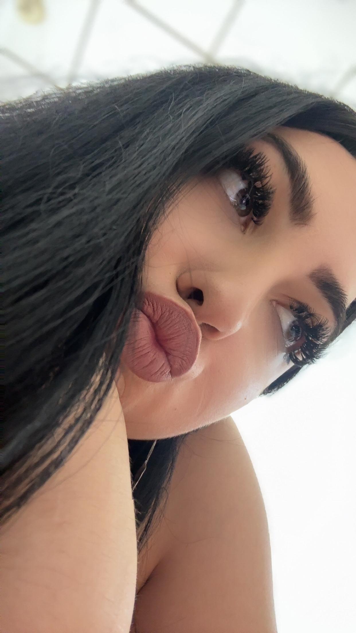 alexandra294 Live Image