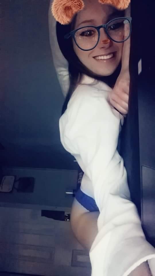 brunettebabexo3 Live Image