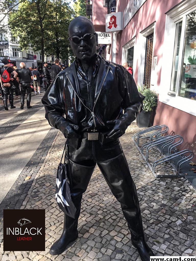 inblack1 Live Image