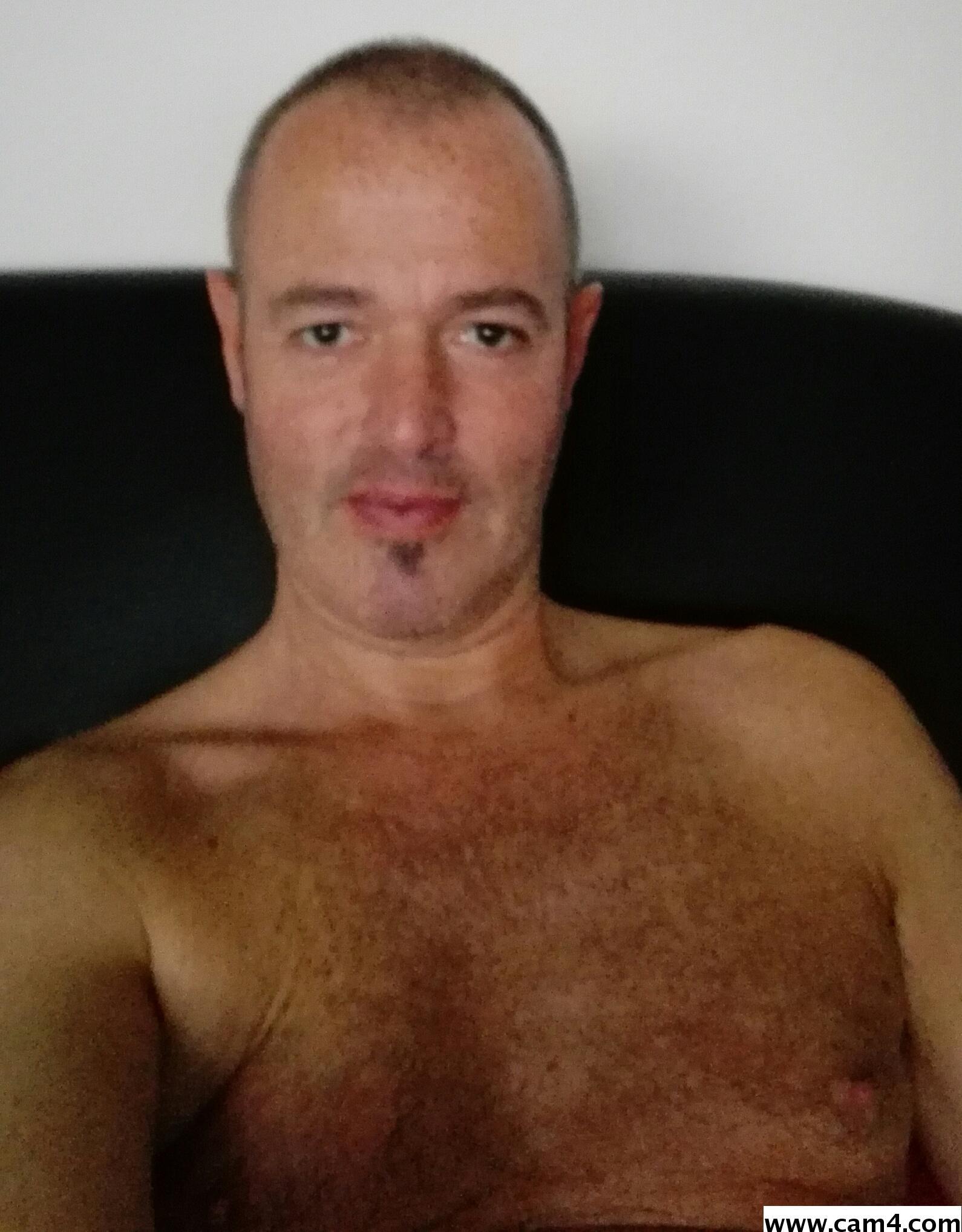 naturalgayHB Live Image
