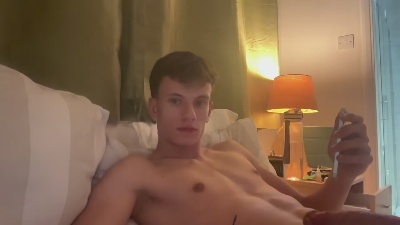 naughtyelio Live Image