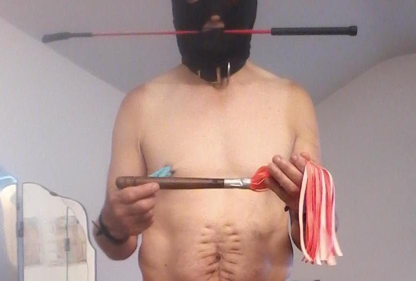 slut_mic1 Live Image