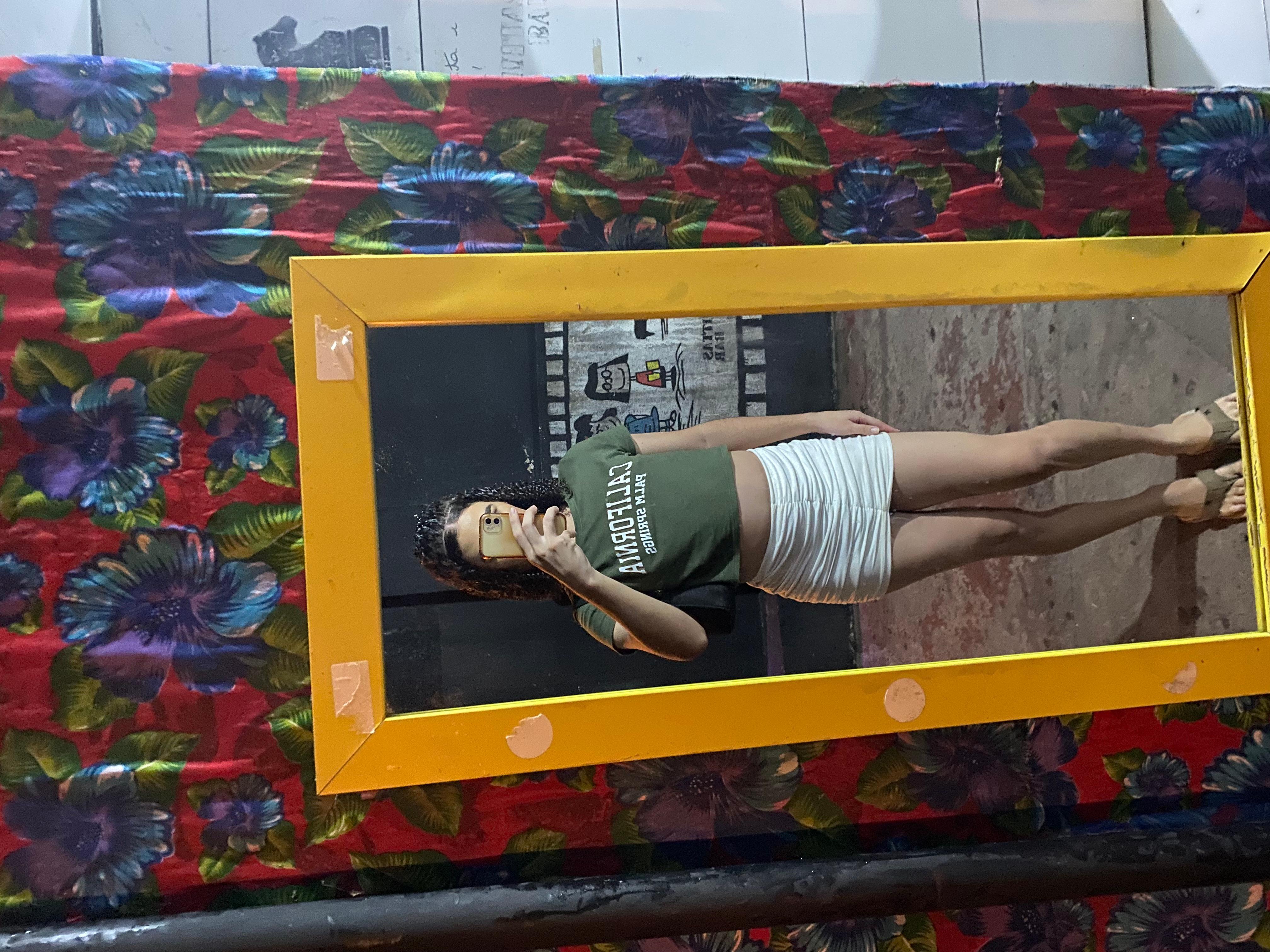 22_gabriely live from Brazil