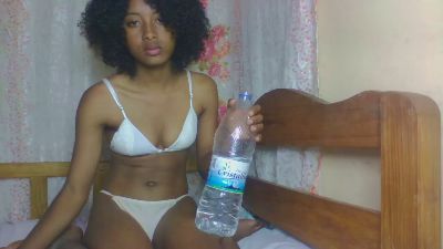 Acia_Sexee live from Madagascar