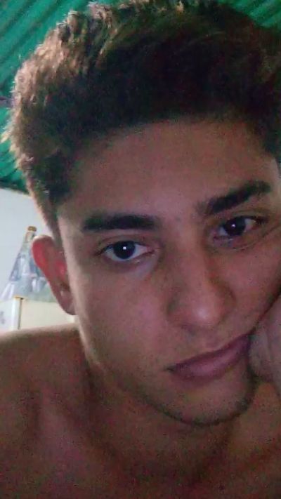 Alex18sroc live from Venezuela