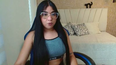 AliceSmiith_ live from Colombia