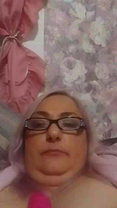 AlinaMoon44 live from Germany
