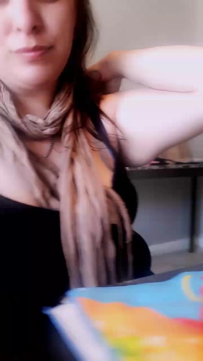 Avril_xo live from Uruguay