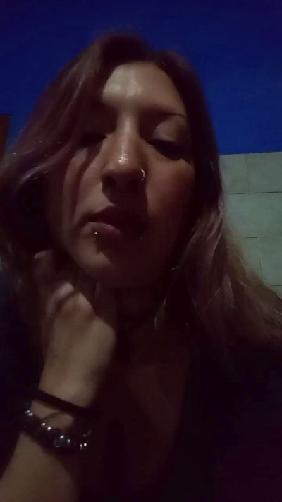 Bastettt555 live from Argentina