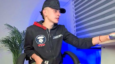 Bastiano_ live from Colombia