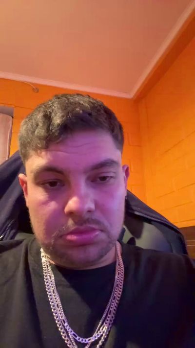 BenJ40327 live from Chile