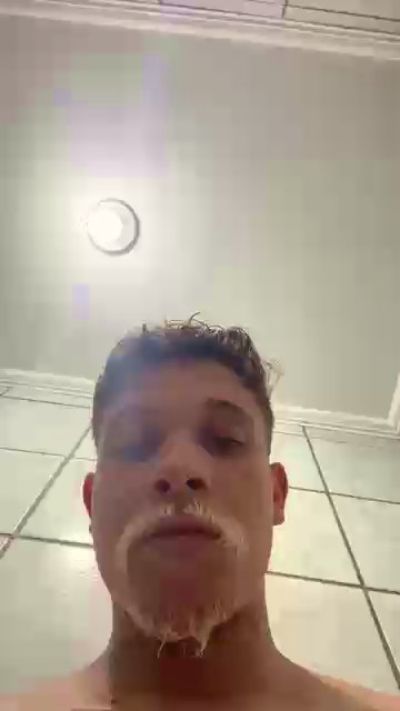 Bigodeloiro22 live from Brazil