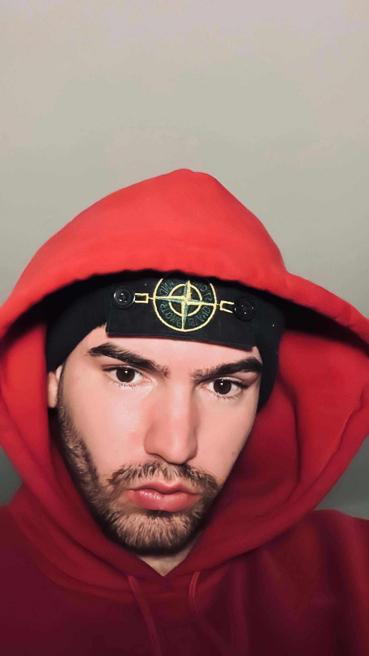 Carlos69966 live from Italy