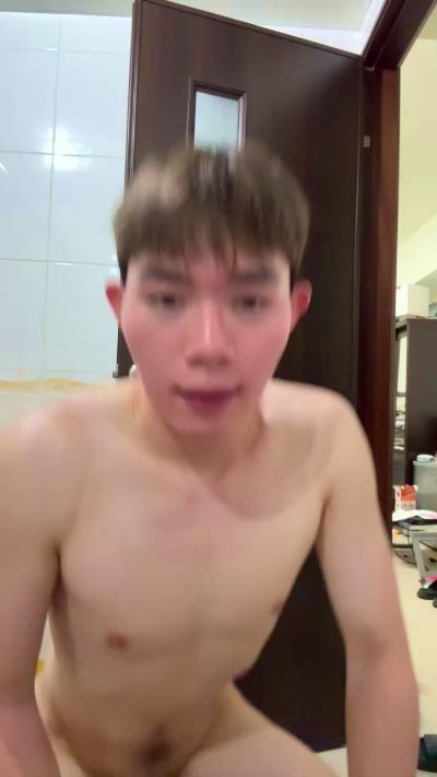 Clauence_0227 live from Taiwan
