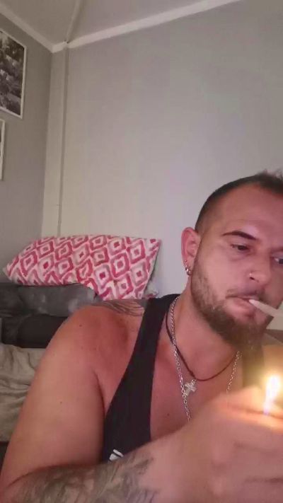Dani4490 live from Germany