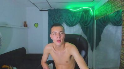 Dereckk_Boy live from Colombia