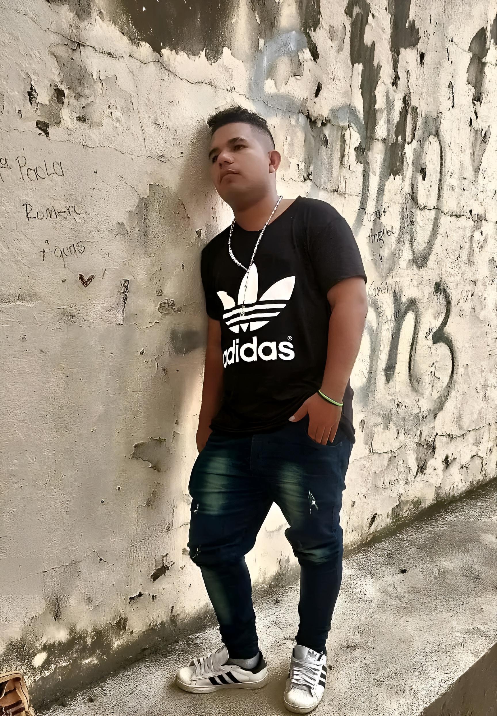 El_Peque live from Colombia