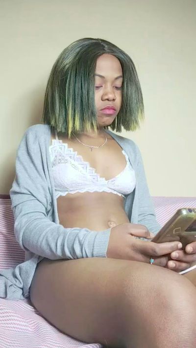 Elle_Sexee live from Madagascar