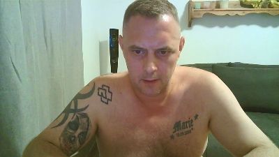 Hornysexy79 live from Belgium