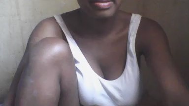 Jena_hot2 live from Madagascar