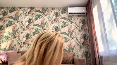 JuliannaHeckard live from Germany