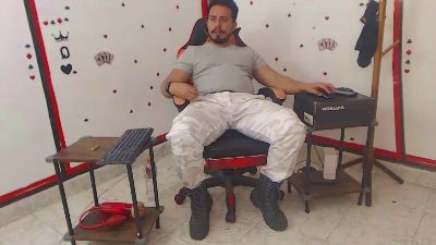 KalethBigDick88 live from Colombia