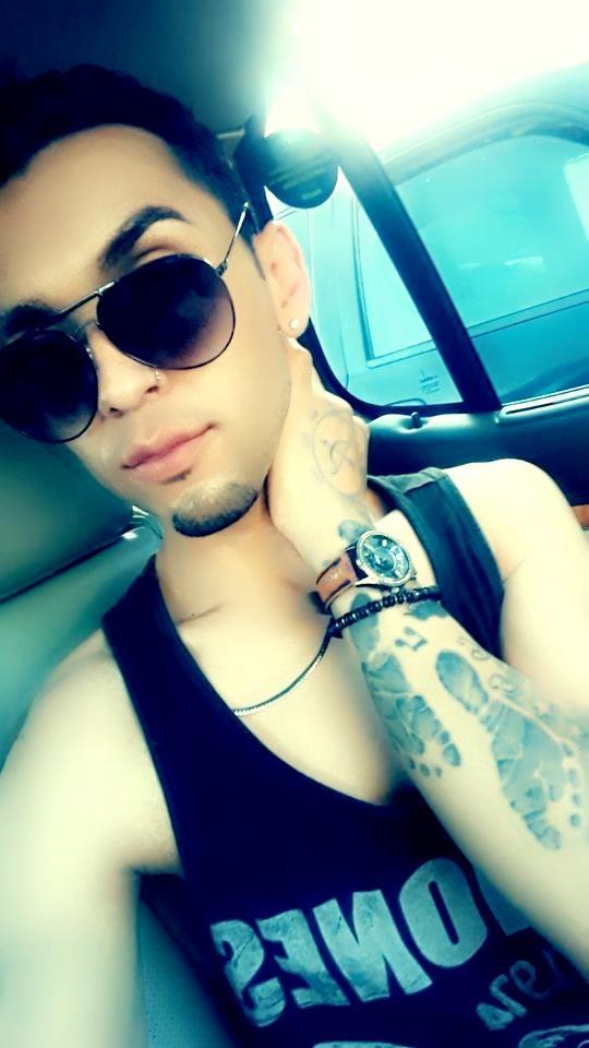 Latinoboi805 live from United States
