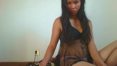 LilSweetLarieh live from Madagascar