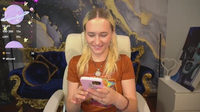 LiliElfie live from Ukraine