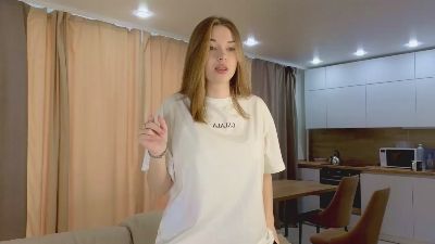 LoyceYanagi live from Spain