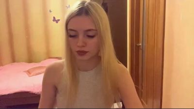 MadlynMuthana live from Poland