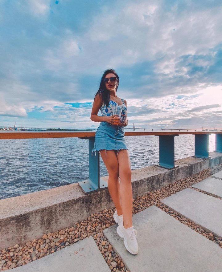 Maria_Rosalinda live from United States